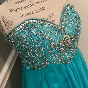 NEW SHERRI HILL AQUA BLUE STRAPLESS JEWELED GOWN